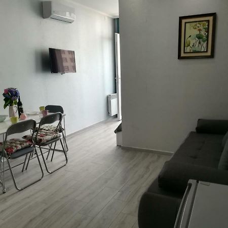 Apartament In Real Pealce In Batumi Exterior photo