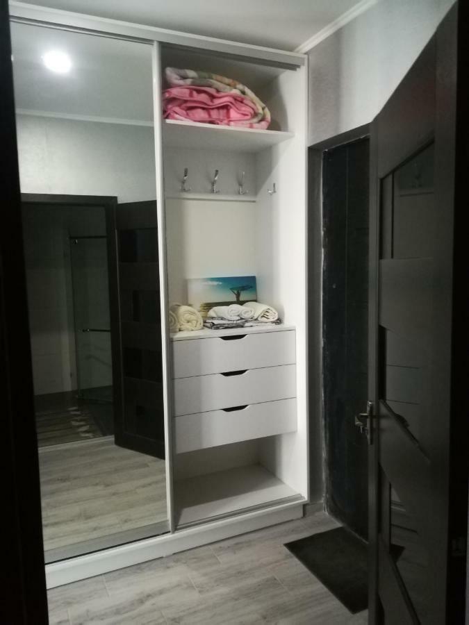 Apartament In Real Pealce In Batumi Exterior photo